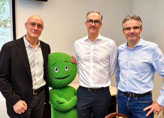 olivier gonzalez, dg credit moderne oi laurent de bernardy, directeur des filliales outre mer, flavien neuvy, economiste, directeur de l observatoire cetelem